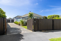8 Compton Street, Woolston