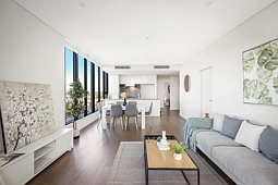 902/28 Cowper Street, Granville