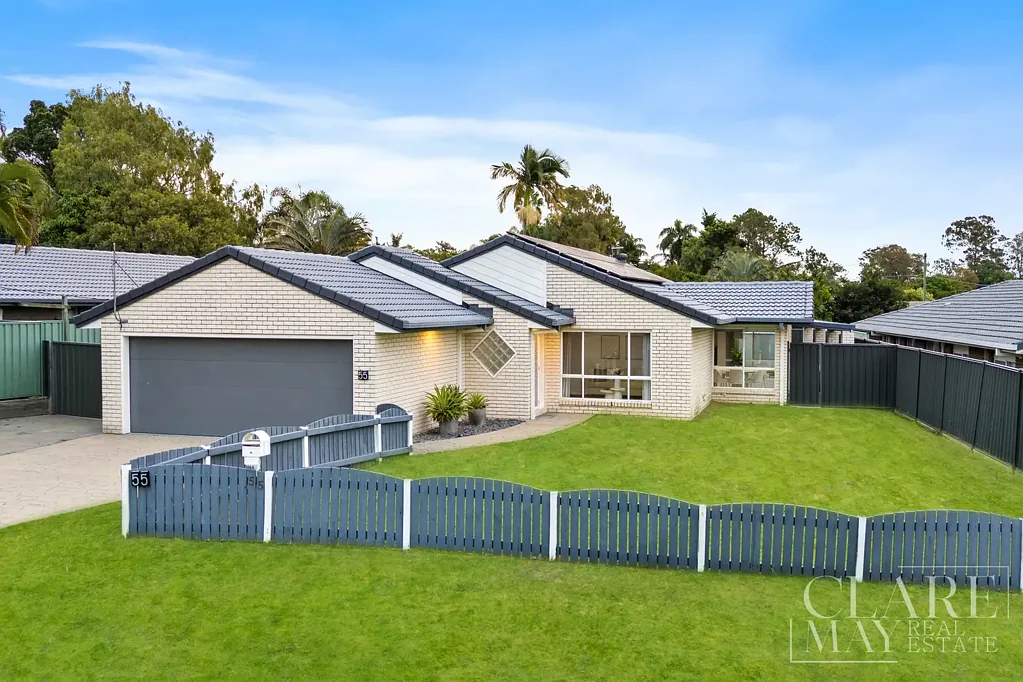 Camira 4 Bedroom Sprawling Family Home
