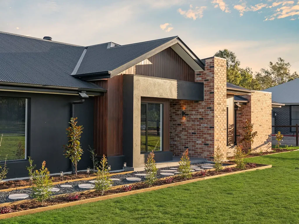 Kensington Grove 5房  Luxury Living Meets Family Functionality – Brand New Coral Home in Kensington Grove