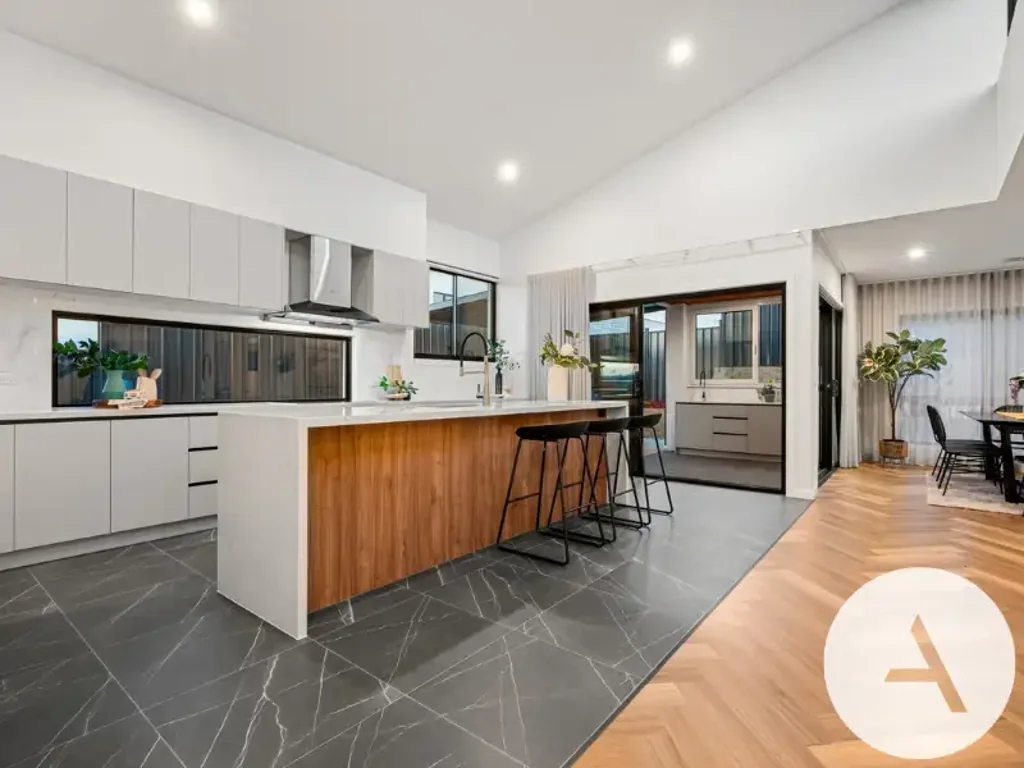 Architectural Luxury Rental in Whitlam
