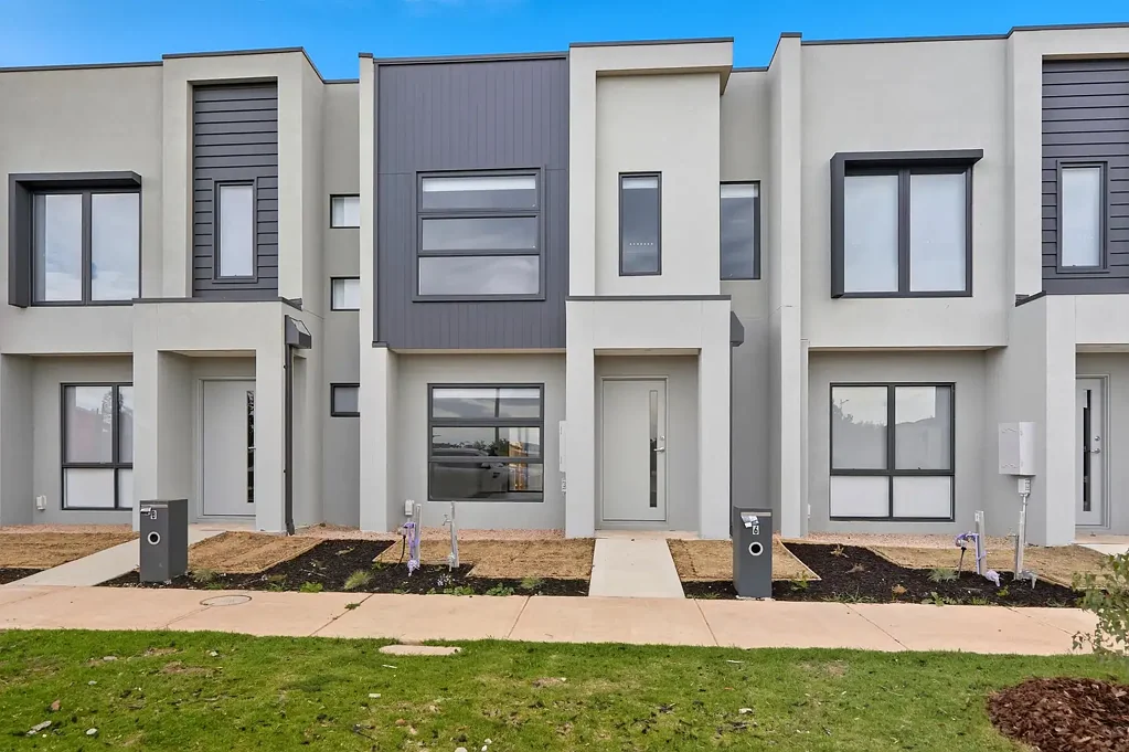 NEWLY BUILT PARK FACING RIVERWALK TOWNHOUSE