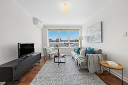 12/9 Wyuna Road, Caulfield North