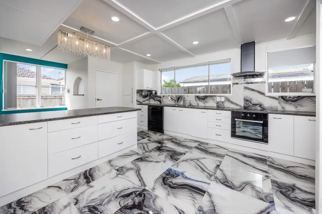Mangere East 3침실 Spacious Living In Top Location