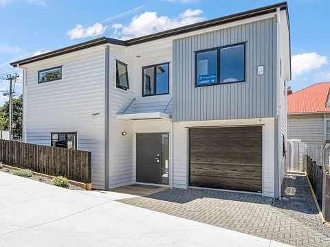 Onehunga 5房  Newly Built - Central Family Residence