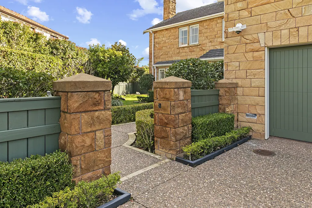 East Tamaki Heights 4 Bedroom Craftsmanship & Lifestyle - Eden Masonry Home