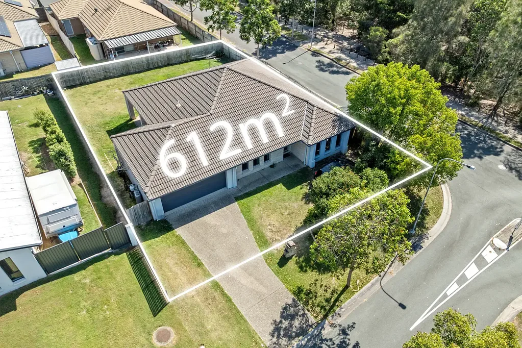 Marsden 4房 宽敞四卧两卫 612m²拐角地块 面对公园 开放式生活区 双车位车库 家庭理想居所 Family Living on a Prime Corner Block - Space, Comfort & Convenience in Marsden