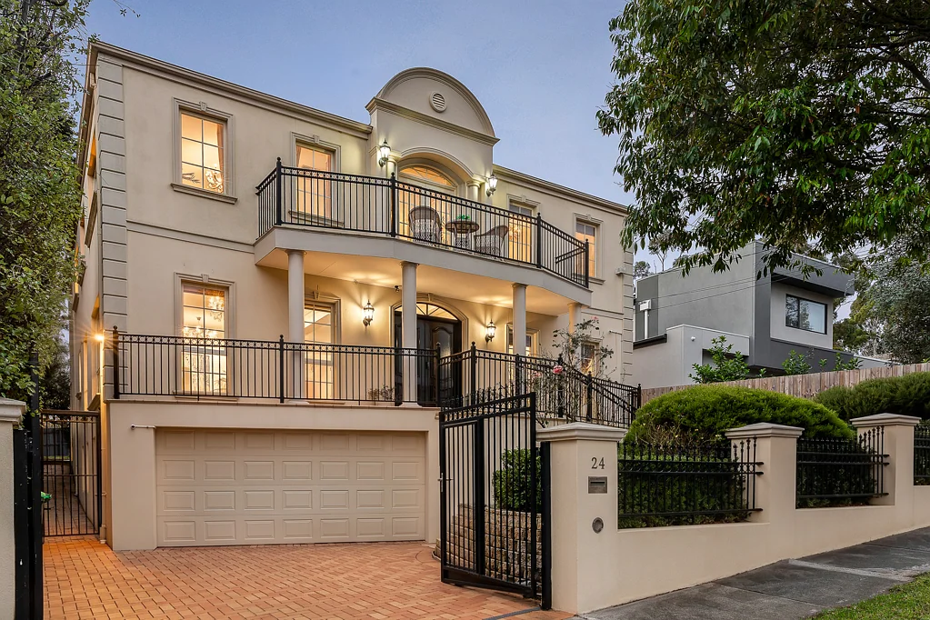 24 Puerta Street, Burwood, VIC 3125