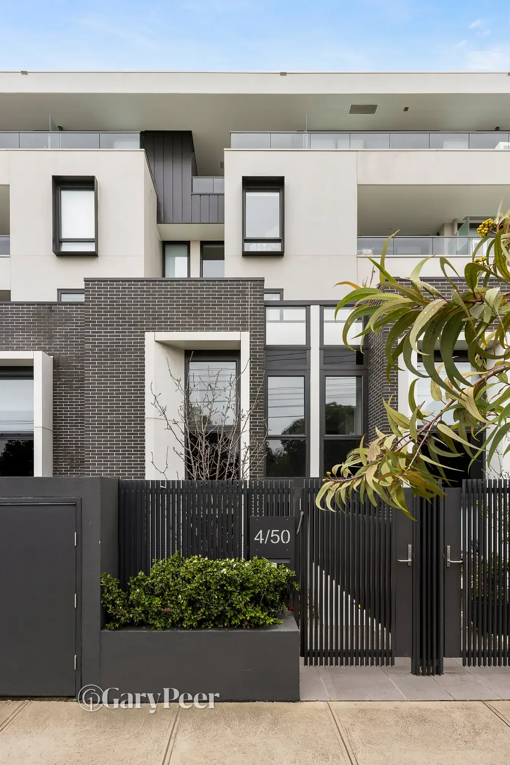 Caulfield North 3कमरा Contemporary & convenient in a coveted locale