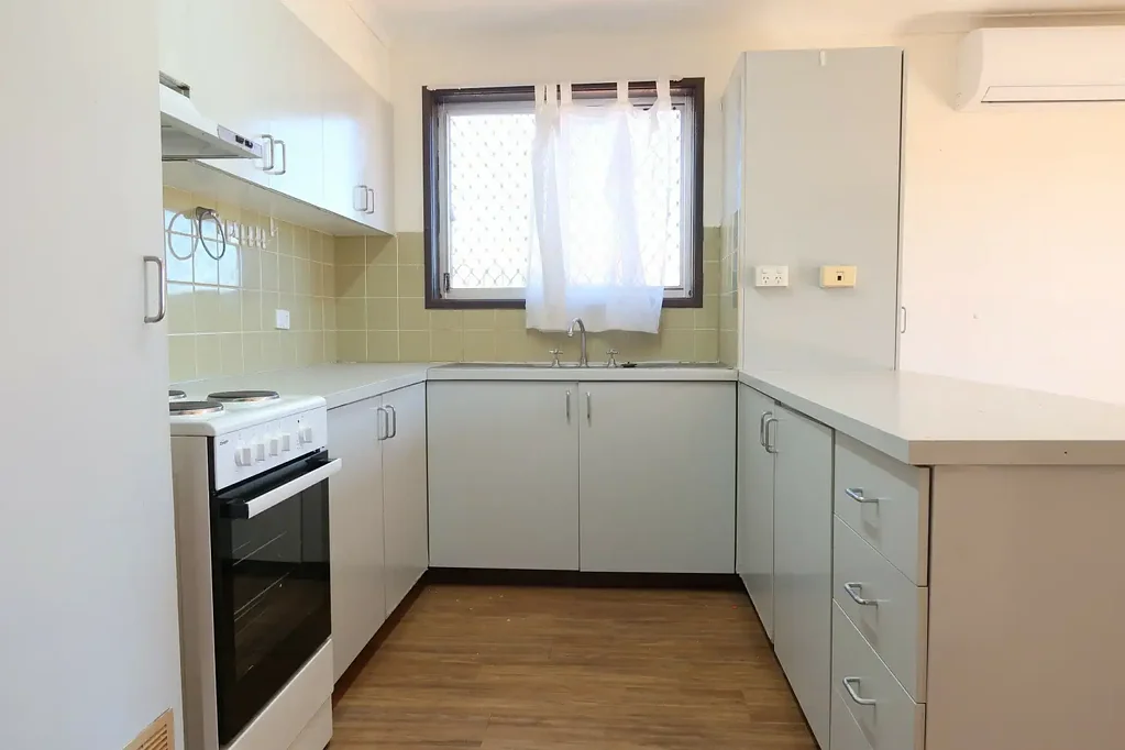 1-Bedroom Unit with decent size Back Yard