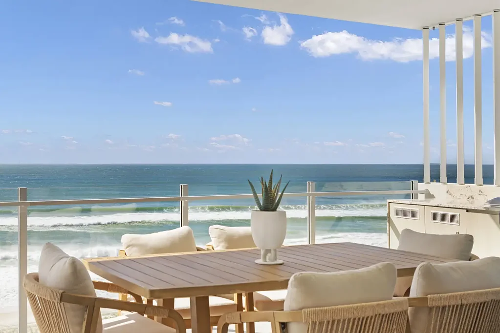 Bilinga 3房  Lifestyle and Luxe Living - Absolute Beachfront Boutique Apartment