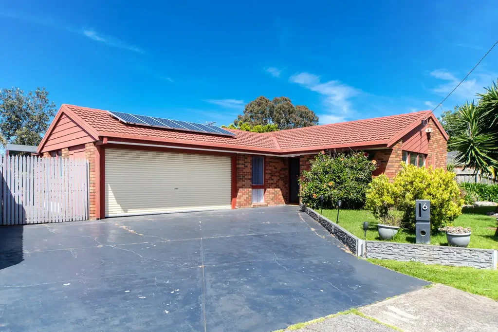 6 Louise Court, Skye, VIC 3977