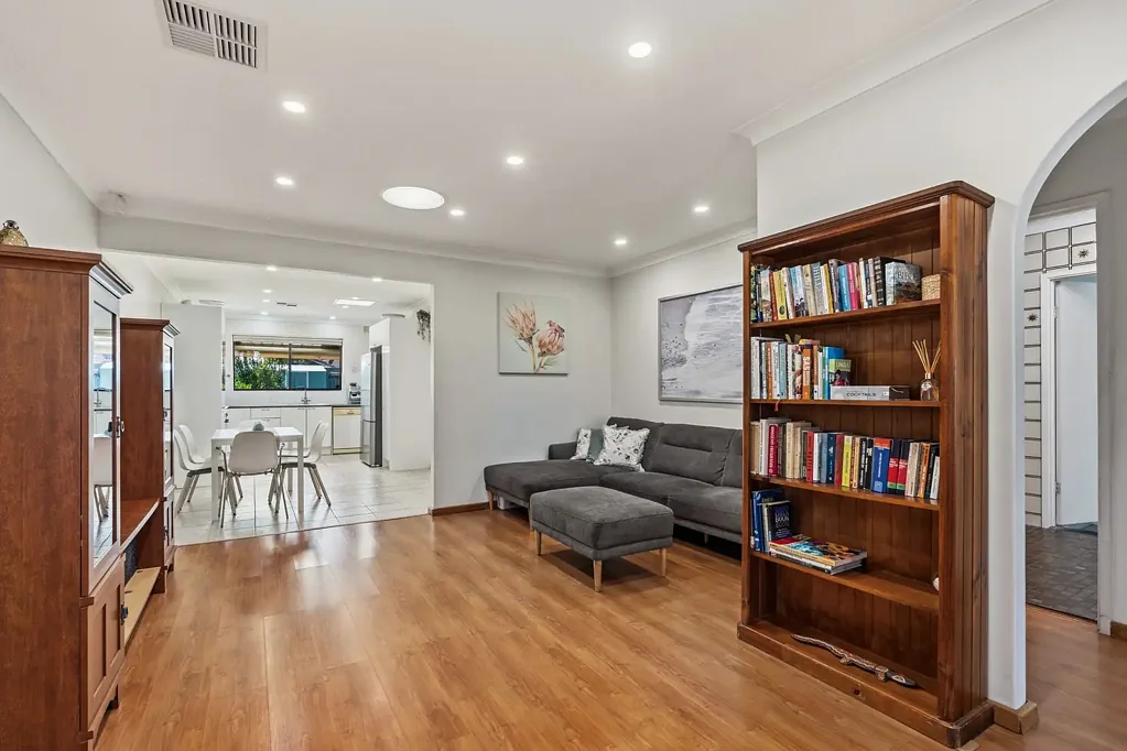 Paradise 4ห้องนอน Cleverly Extended & Ready for Lovable Low Maintenance Living.