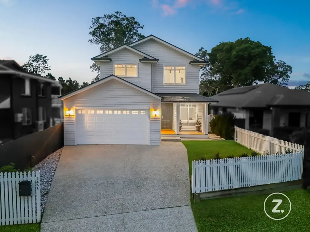 Carrara 5ਬੈੱਡਰੂਮ Timeless Hamptons Luxury with a French Provincial Soul