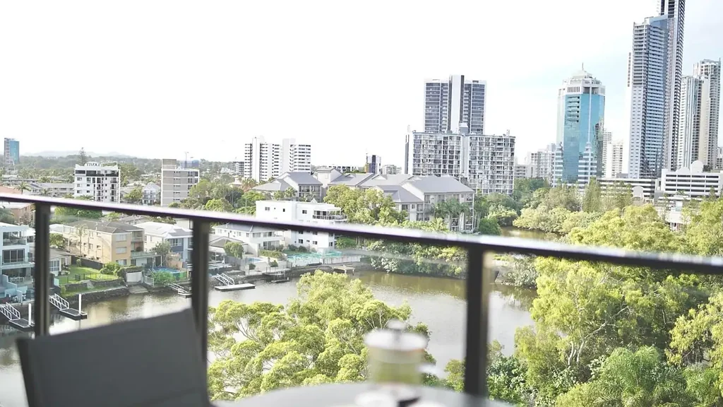 Surfers Paradise 1غرفة نوم Stunning Near-New Riverside Property