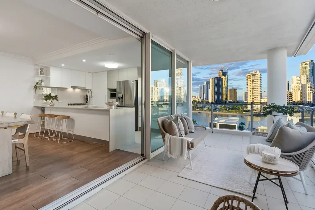 Surfers Paradise 3房  Resort-Style Living with Spectacular Panoramic Views