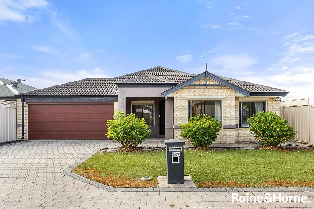 Landsdale 4ห้องนอน Fantastic opportunity to secure your family home in Landsdale