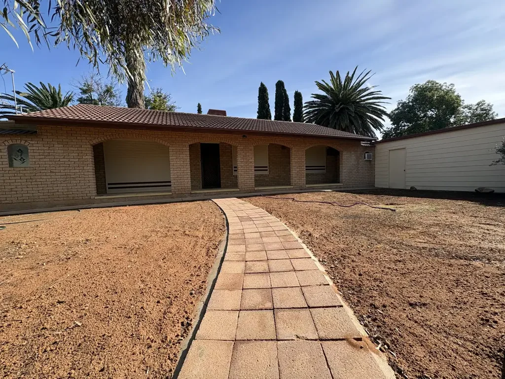 Spacious & Versatile Family Living in Stirling North
