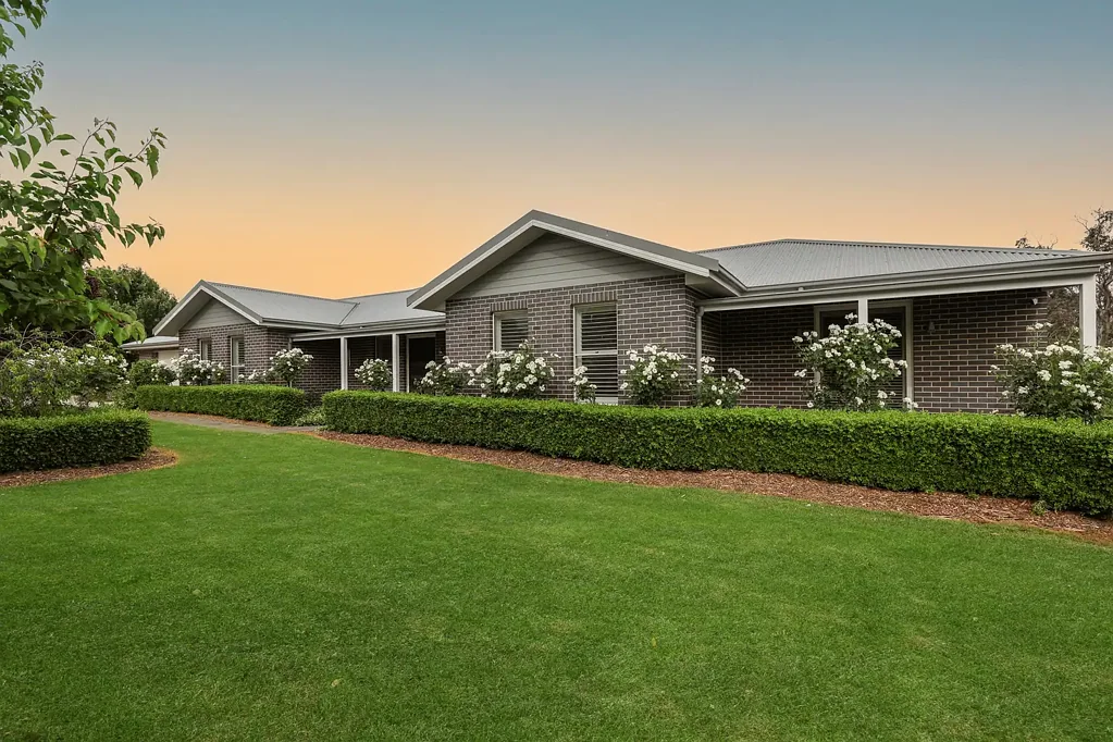 Mudgee 4房  ELEGANT MASTER-BUILT RESIDENCE IN A PRESTIGE LOCATION