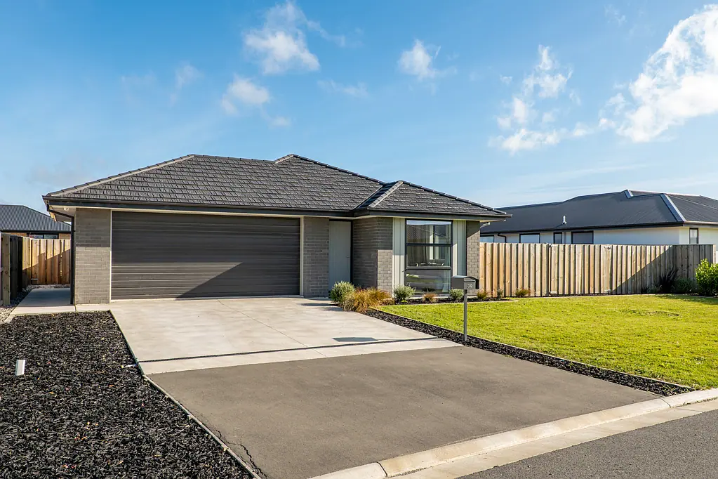 Darfield 3ห้องนอน Spacious section, stylish home