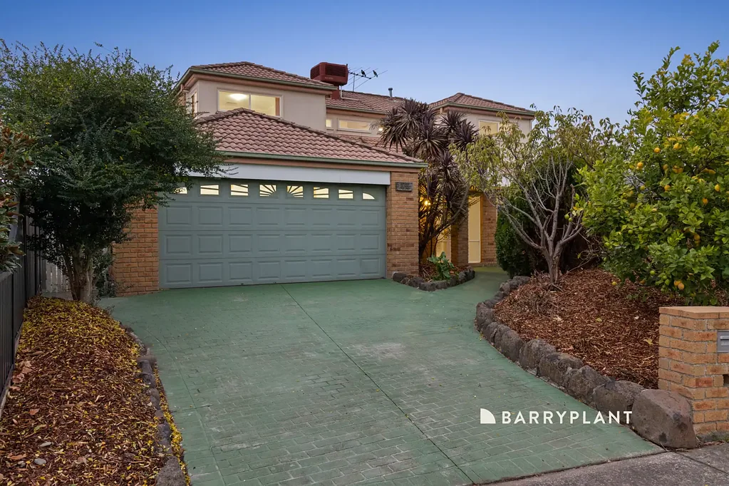 Welcome Home to Family Living in Narre Warren South!
