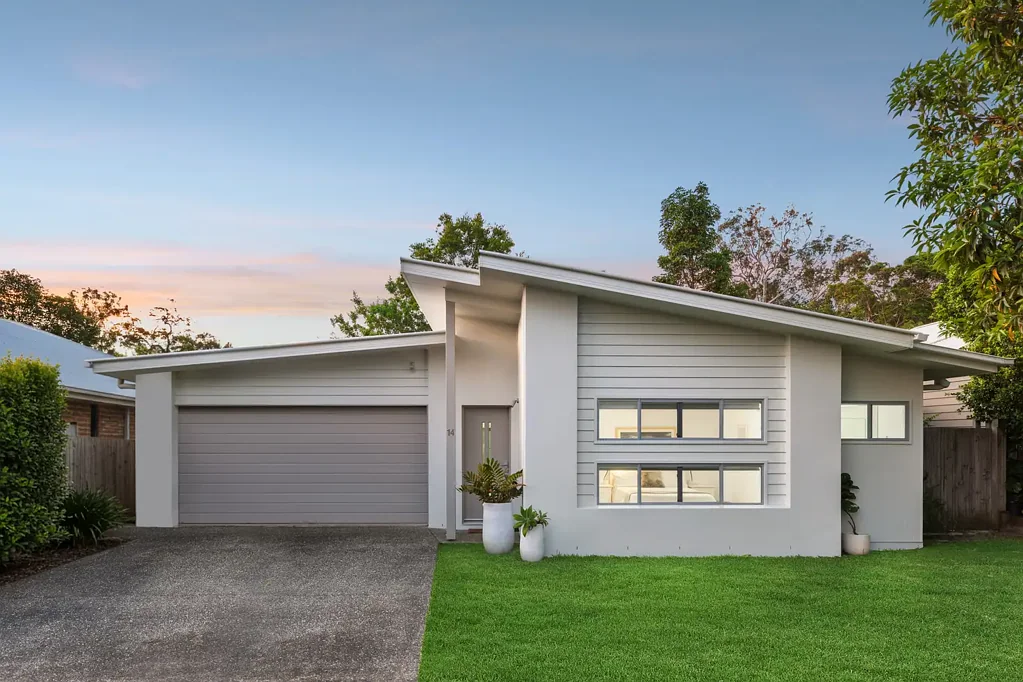Noosaville 4 Slaapkamer Spacious Family Home in Doonella Noosa Estate