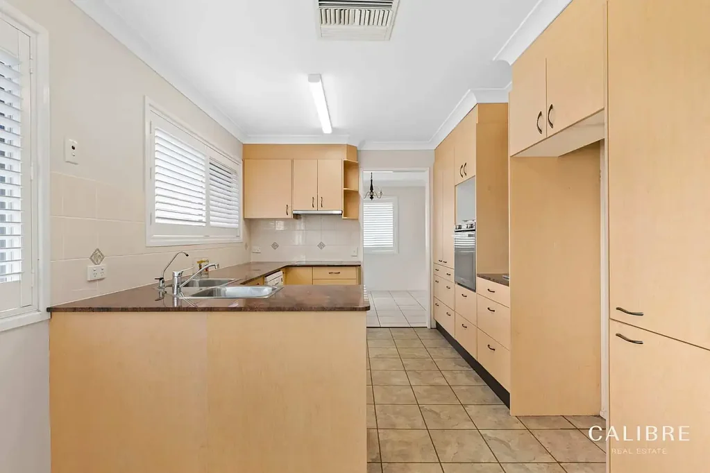 Spacious family home with swimming pool