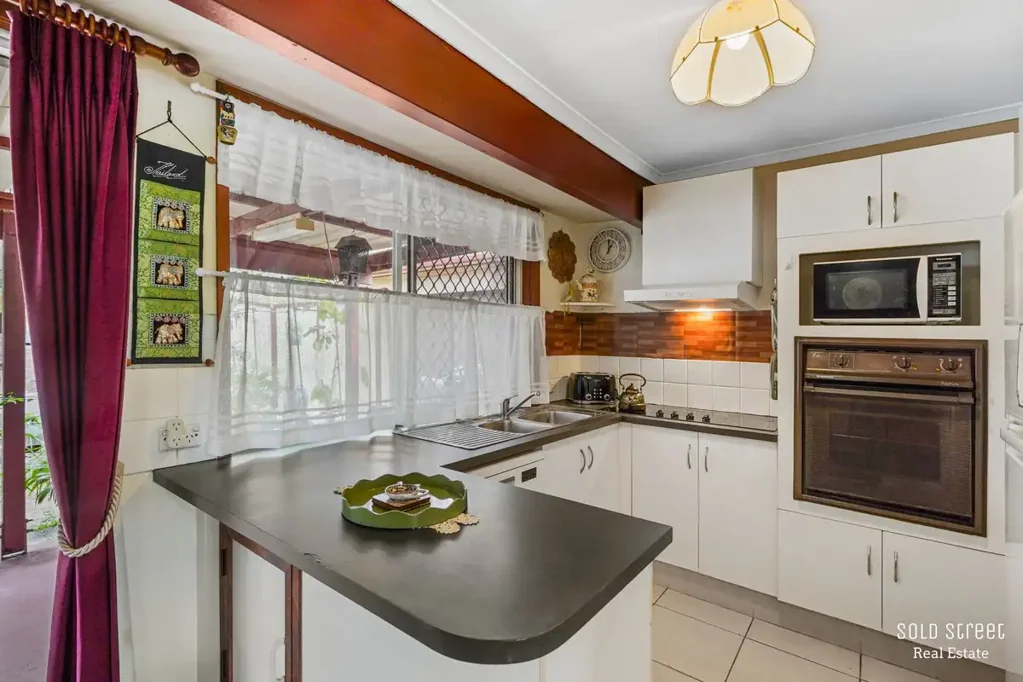 Oxenford 2Zimmer A Fantastic Oxenford Opportunity with Space to Grow!