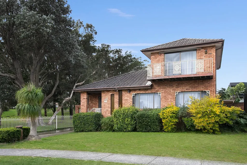 35 Lasseter Avenue, Chifley, NSW 2036