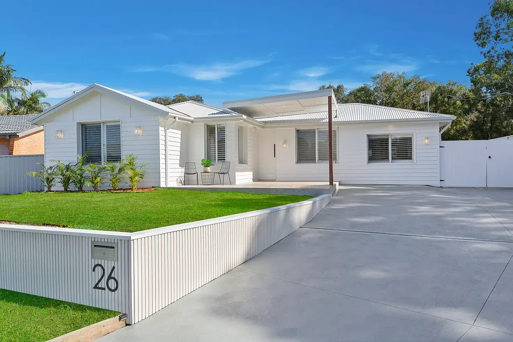 26 Hawkesbury Close, Bateau Bay, NSW 2261