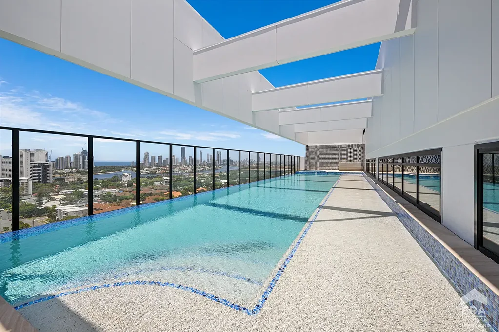 Southport 2房  Near New 2-bedroom Apartment 102m2