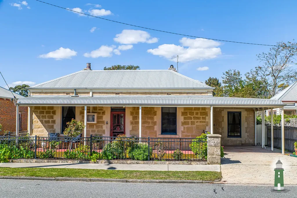 South Fremantle 5ਬੈੱਡਰੂਮ Cottage Charm with Heritage Character