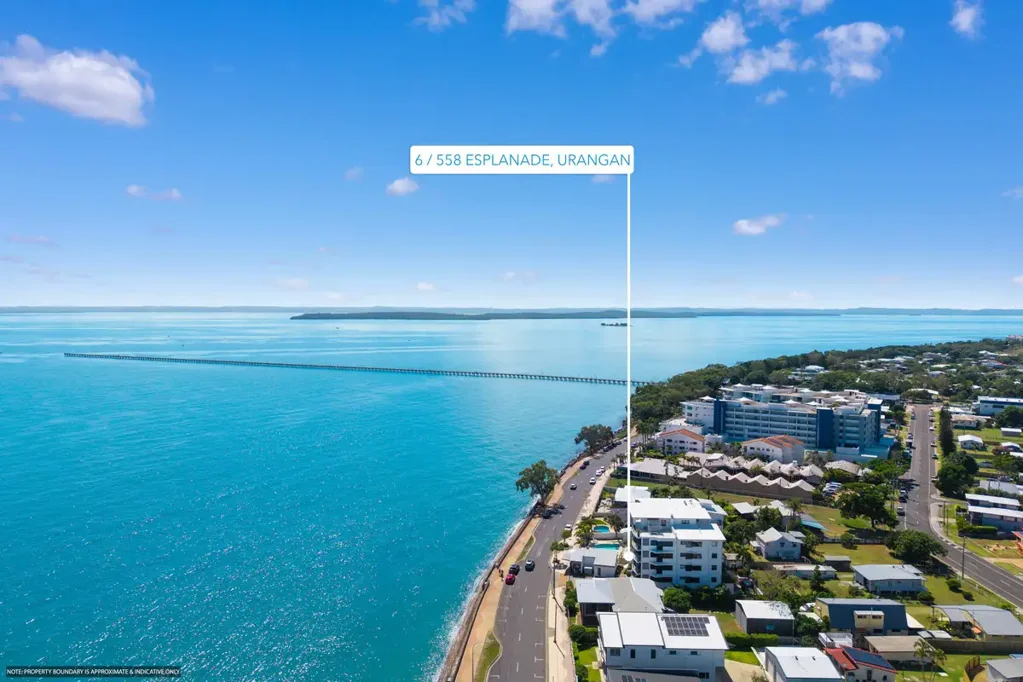 Urangan 2Kwarto FRONT-ROW WATER VIEWS IN A TIGHTLY HELD COMPLEX