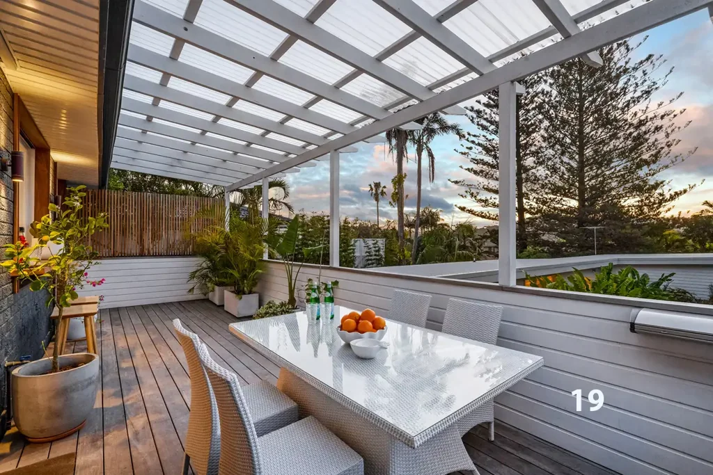 Avalon Beach 5침실 Exceptional Opportunity: Two Homes on One Title in a Sought-After Blue Ribbon Location