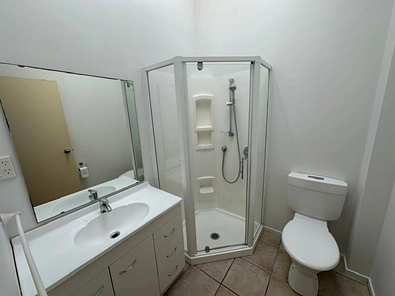 2 Level Townhouse