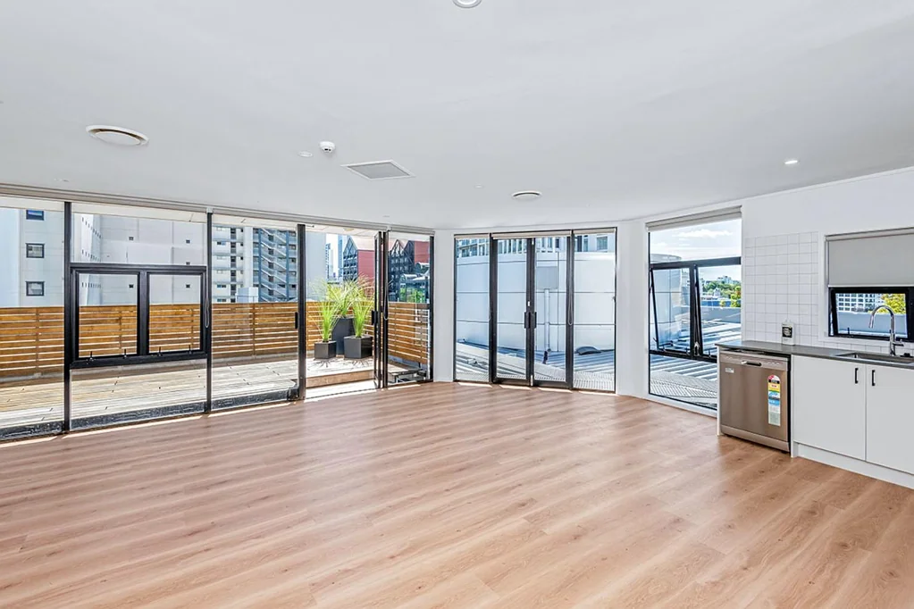 Auckland Central CBRE – PENTHOUSE OFFICE