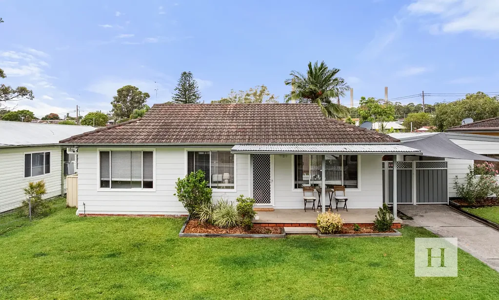 26 Warwick Avenue, Mannering Park, NSW 2259