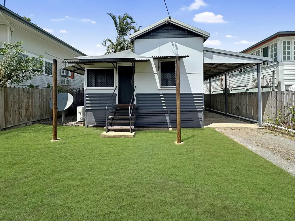 13 Ascot Avenue, Westcourt, QLD 4870