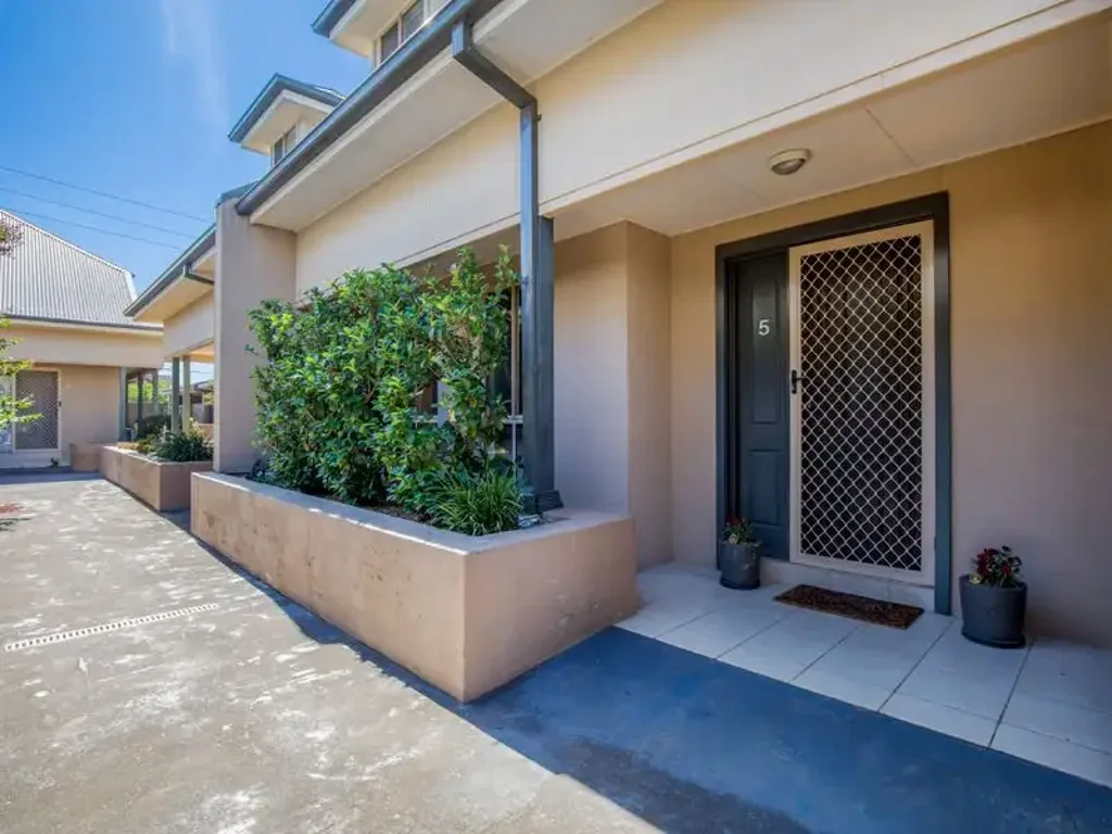 Spacious 3 Bedroom Townhouse