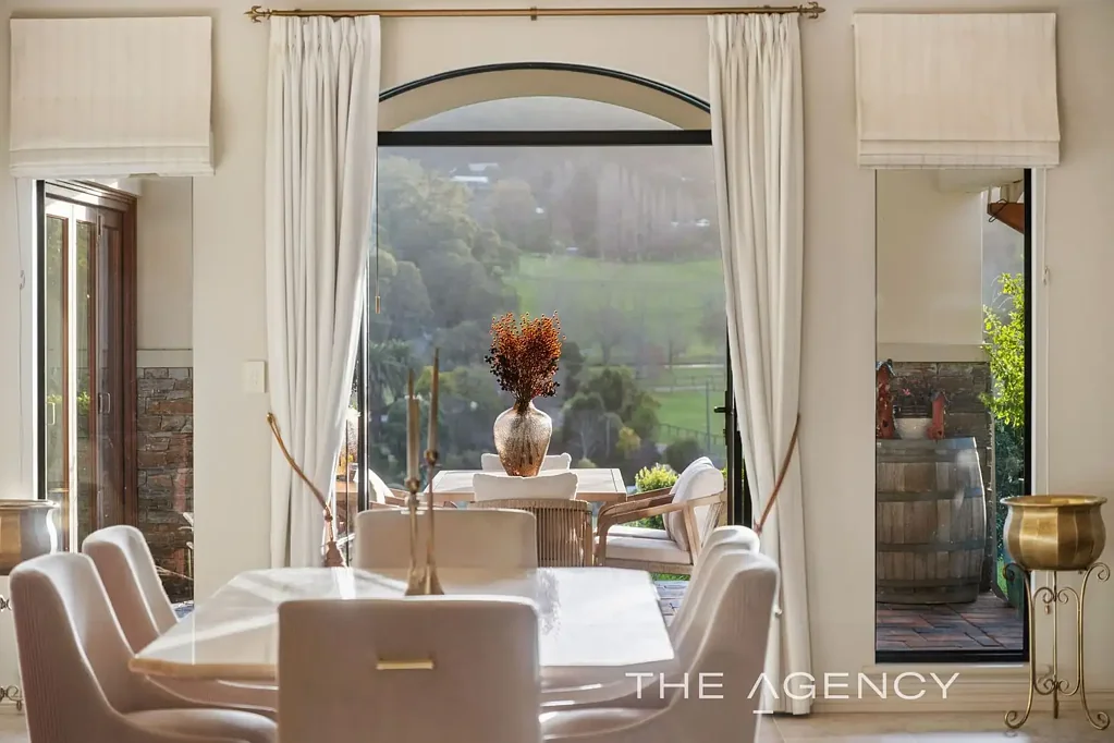 Bickley 4कमरा A Taste of French Rural Countryside In The Heart Of The Valley