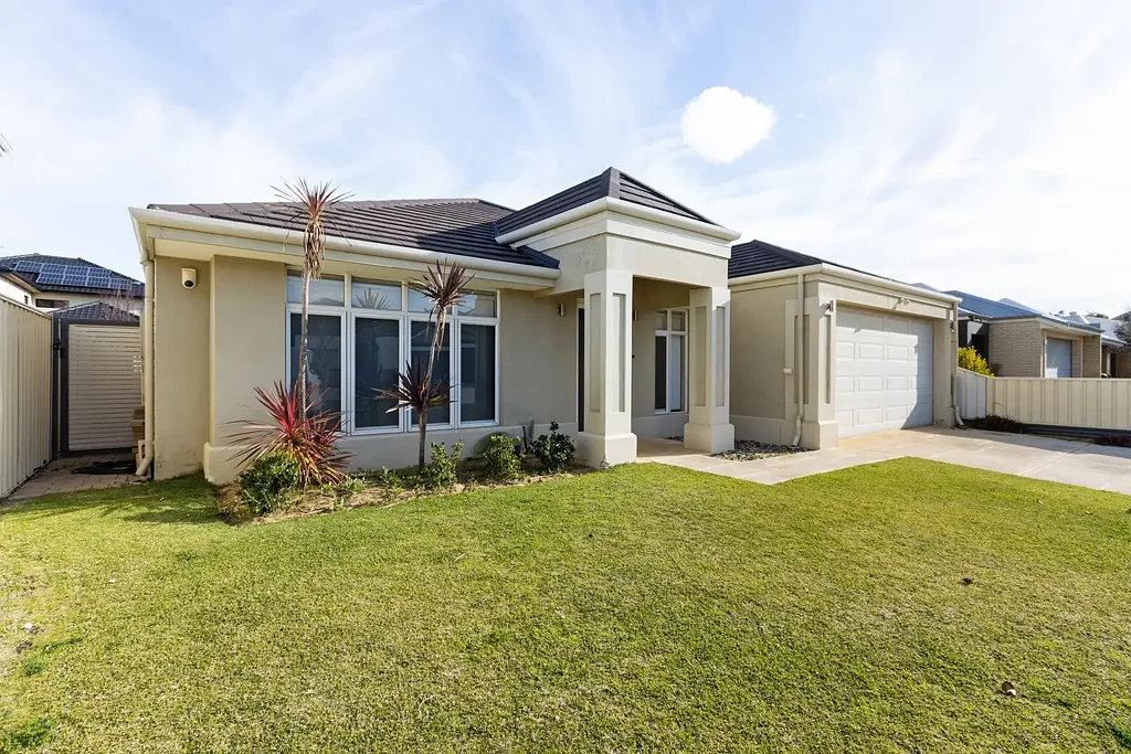 LARGE FAMILY HOME