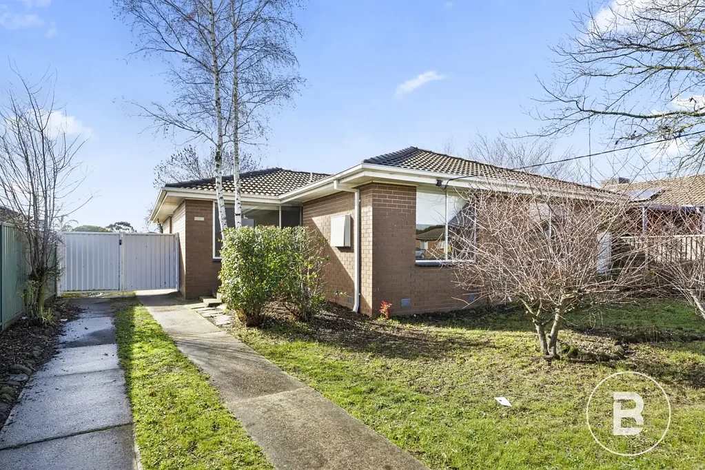 1 Paragon Court, Wendouree, VIC 3355