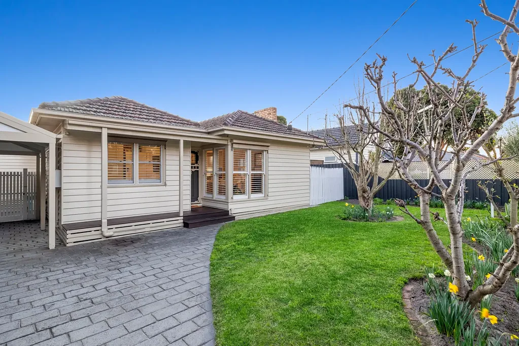 Oakleigh 4ਬੈੱਡਰੂਮ A Picture of Idyllic Family Living with a Pool