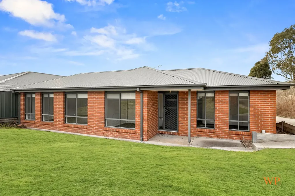 Kilmore 3 Bedroom Brick Beauty on Powlett