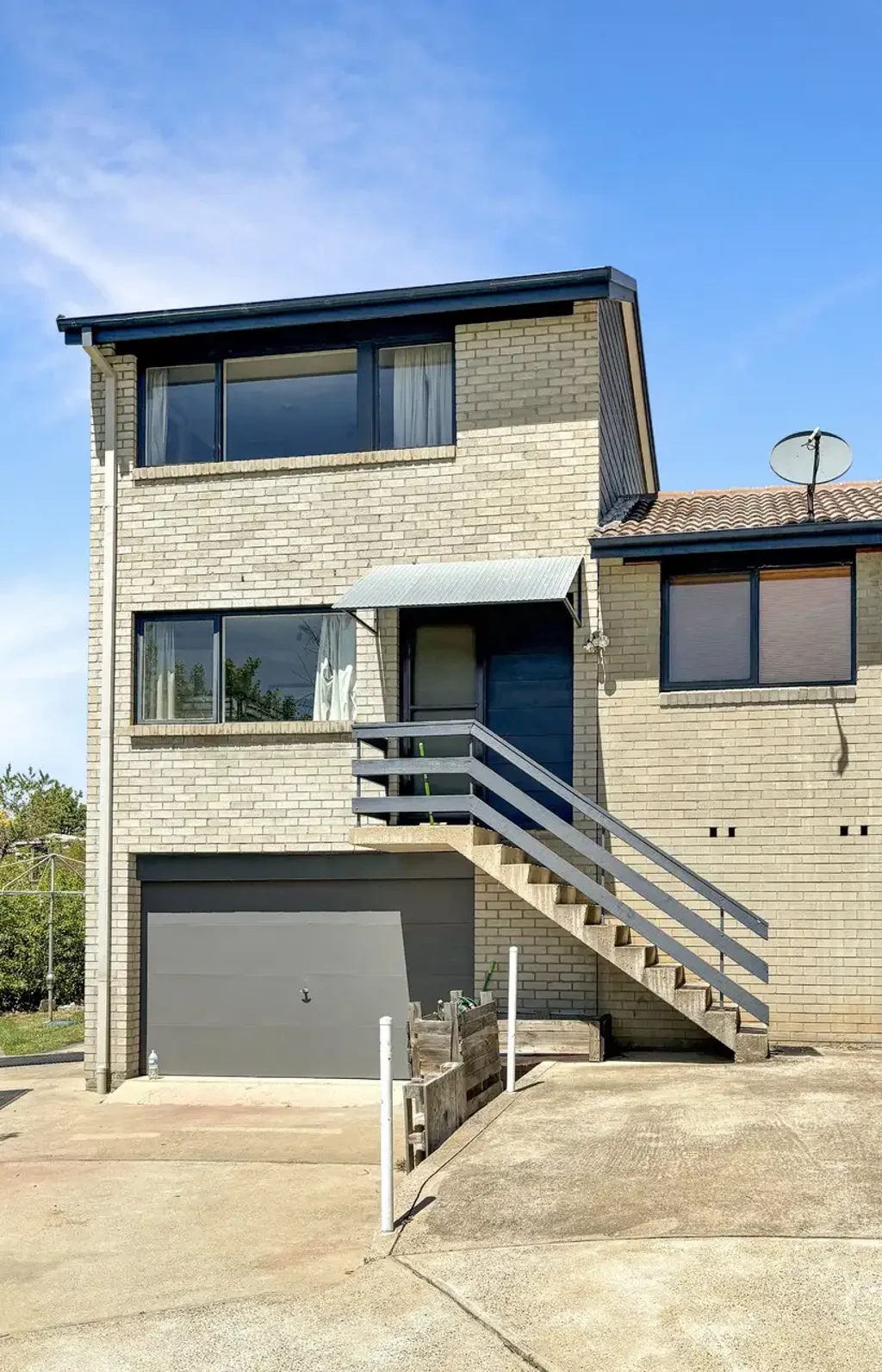 Cozy 2 bedroom furnished unit for Winter