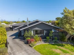 12 St James Court, Paraparaumu