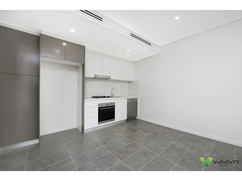 Modern 1 Bedroom Apartment with Parking..