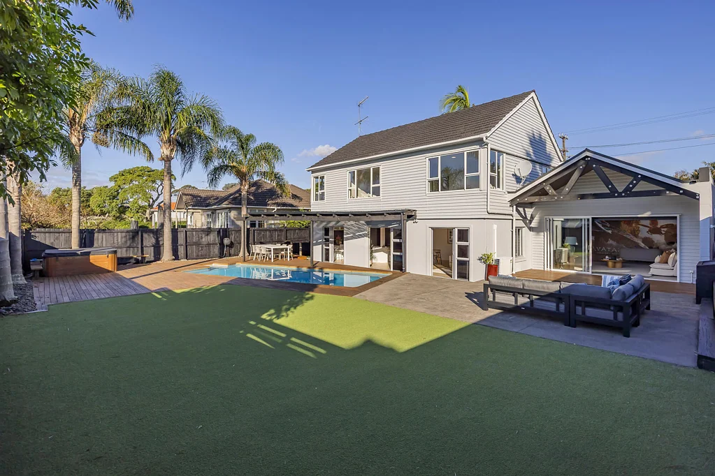 Meadowbank 4房  A Family Haven in Meadowbank on 670sqm.