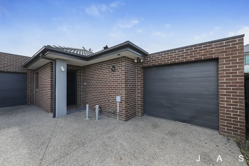 Stylish & Convenient Living in the Heart of South Kingsville