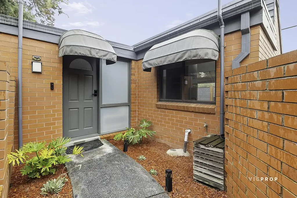 Camberwell 2 Bedroom Contemporary Living, Unmatched Convenience & Low-Maintenance Elegance